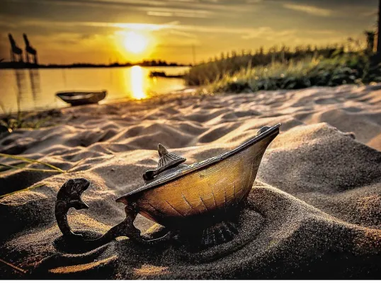 Monica｜莫妮卡 輕悅時空